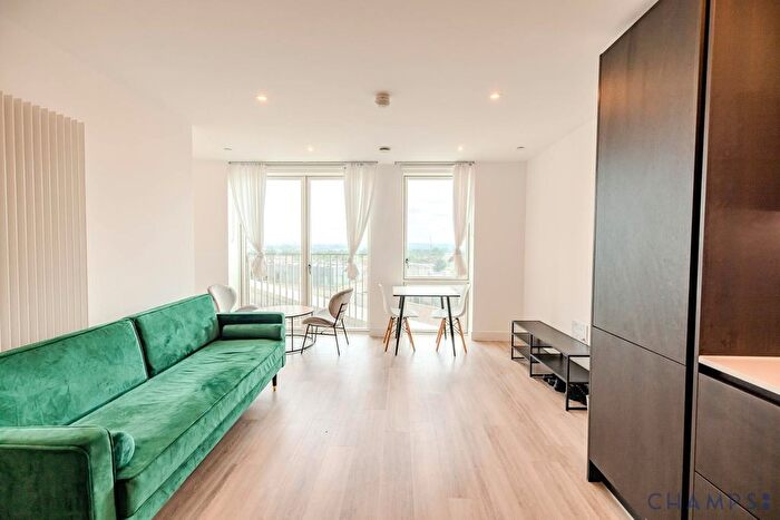 1 Bedroom Flat To Rent In Heartwood Boulevard, W3