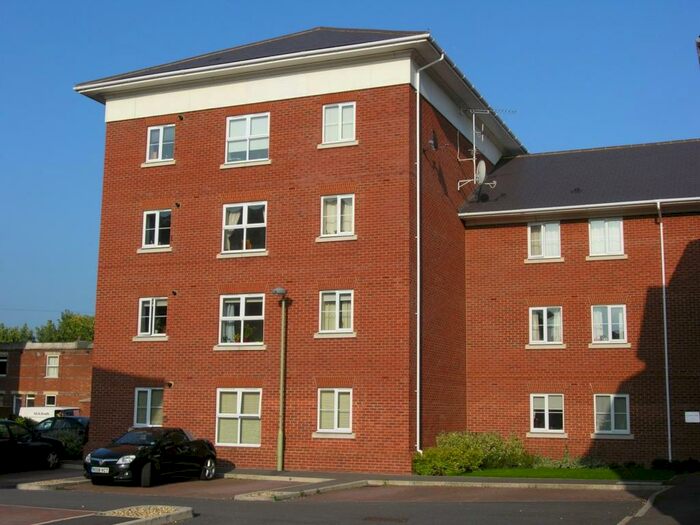 2 Bedroom Apartment To Rent In Thornycroft Close, Newbury, RG14