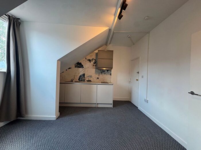 1 Bedroom Studio To Rent In Bond Street, London, W5