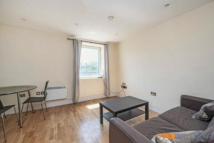 1 Bedroom Flat To Rent In Cheshire Street, Shoreditch, London, E2