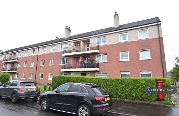 3 Bedroom Flat To Rent In Glenkirk Drive, Glasgow, G15