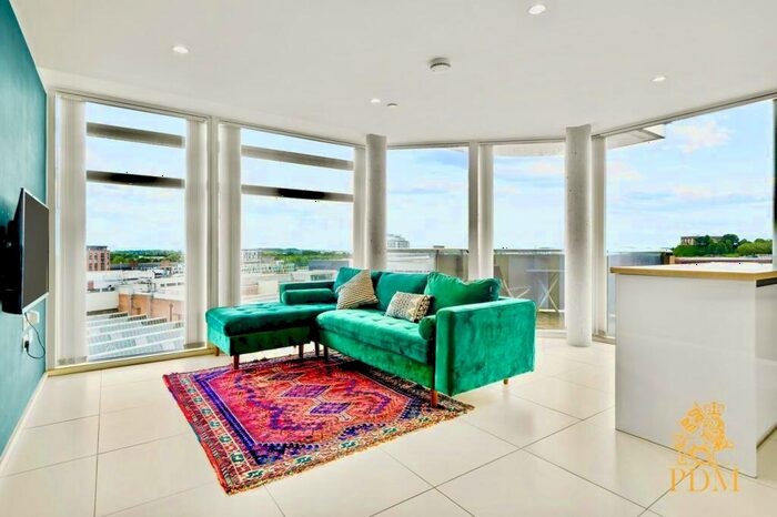 2 Bedroom Apartment To Rent In Canal Street, Nottingham, NG1