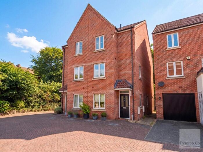 4 Bedroom House To Rent In Brazen Gate, Norwich, NR1
