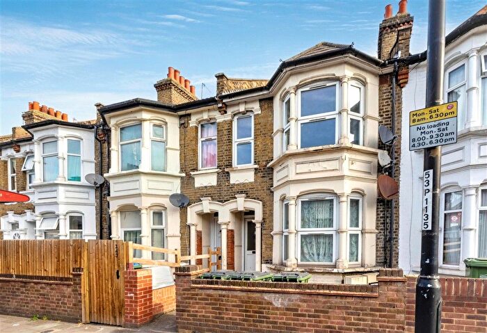 1 Bedroom Flat For Sale In Plumstead High Street, London, SE18