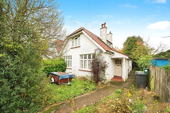 2 Bedroom Semi Detached House For Sale In Highlands Avenue, Leatherhead, Surrey, KT22