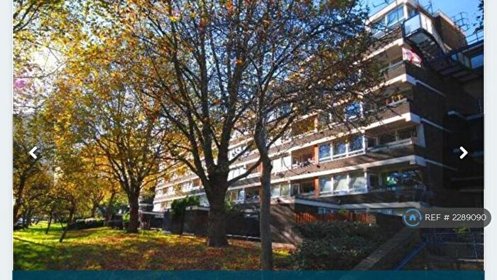 3 Bedroom Flat To Rent In Trevelyan House, London, SE5