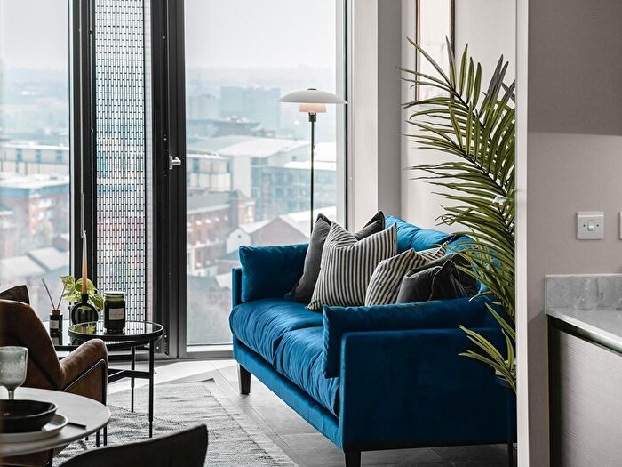 1 Bedroom Apartment To Rent In The Mercian, Broad St Birmingham, B15