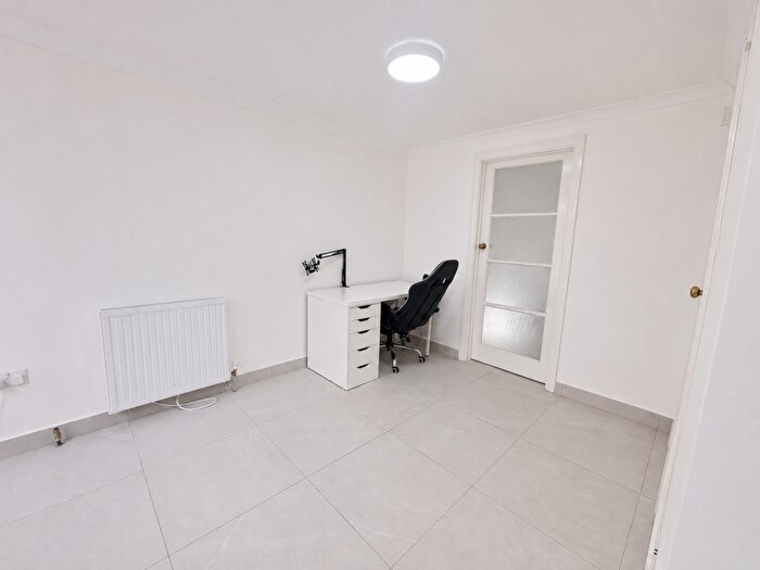 1 Bedroom Flat To Rent In Northwick Avenue, Harrow, Middlesex, HA3