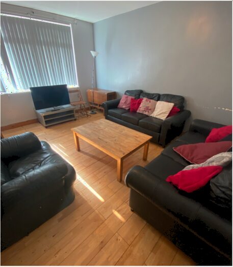 5 Bedroom Terraced House To Rent In Walmsley Road, Leeds, West Yorkshire, LS6