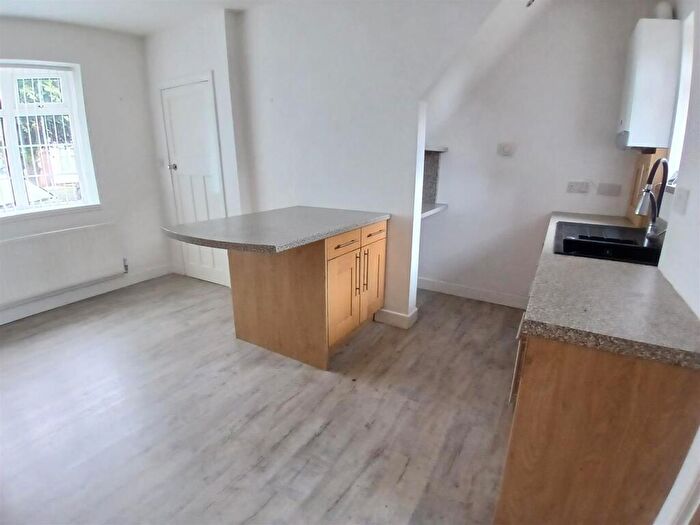 4 Bedroom Detached House For Sale In Glebe Road, Hinckley, LE10