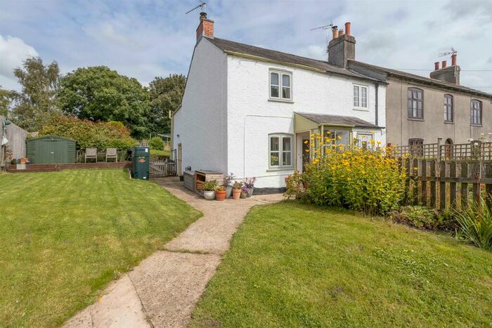 2 Bedroom Cottage For Sale In Hallaton Road, Tugby, Leicester, LE7