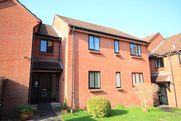 2 Bedroom Flat For Sale In Anson Way, Bridgwater, TA6