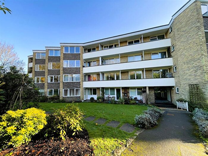 2 Bedroom Flat To Rent In Chetwynd Road, Bassett, SO16