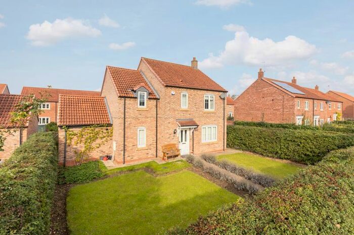 4 Bedroom Property For Sale In Bursary Court, Pickering, YO18