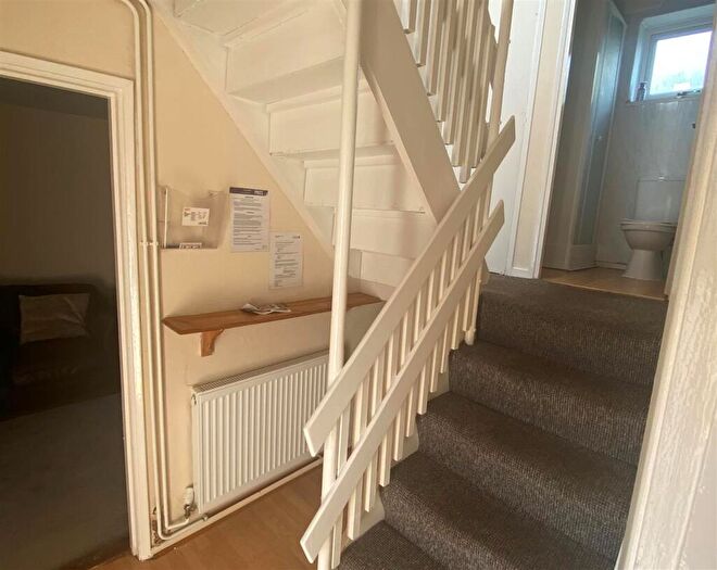 4 Bedroom Terraced House To Rent In Northdown Road, Hatfield, AL10