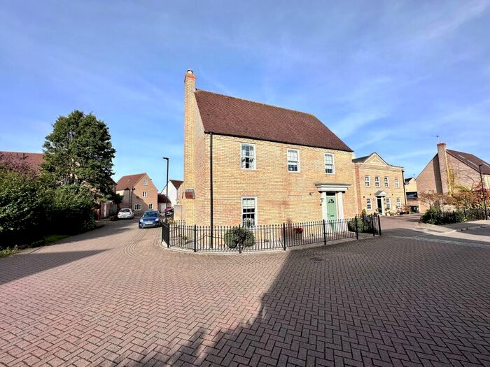 4 Bedroom Detached House For Sale In Tennyson Place, Ely, CB6