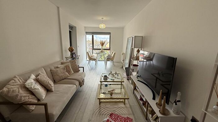 1 Bedroom Flat To Rent In Tanner Street, Barking, IG11