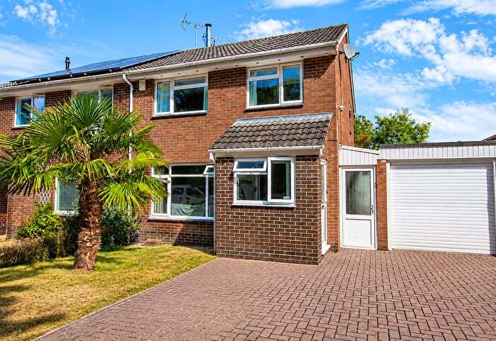 3 Bedroom Semi-Detached House For Sale In Kings Avenue, Ottery St Mary, EX11