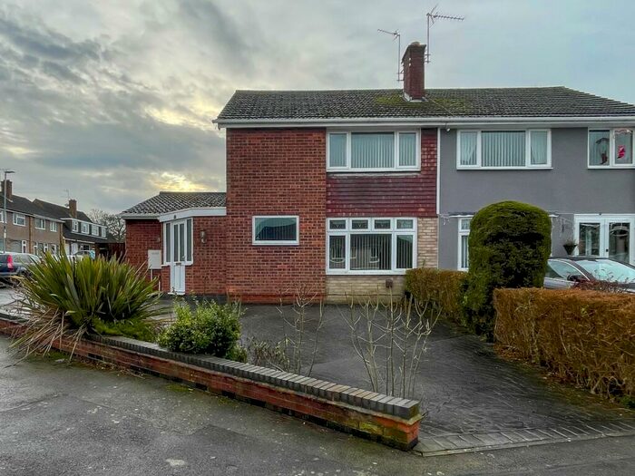 3 Bedroom Semi-Detached House To Rent In Bignal Drive, Leicester, LE3