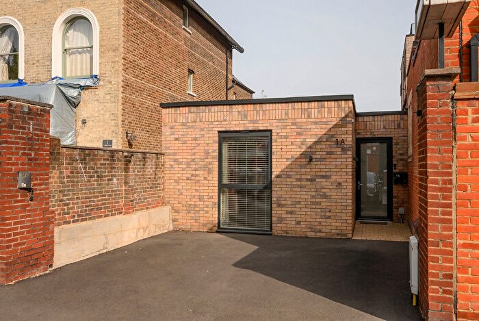 1 Bedroom Flat For Sale In Griffiths Road, Wimbledon, London, SW19