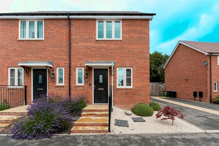 2 Bedroom Terraced House To Rent In Saxon Close, Southam, CV47
