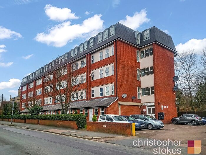 2 Bedroom Flat To Rent In Trinity House, Trinity Lane, Waltham Cross, Hertfordshire, EN8