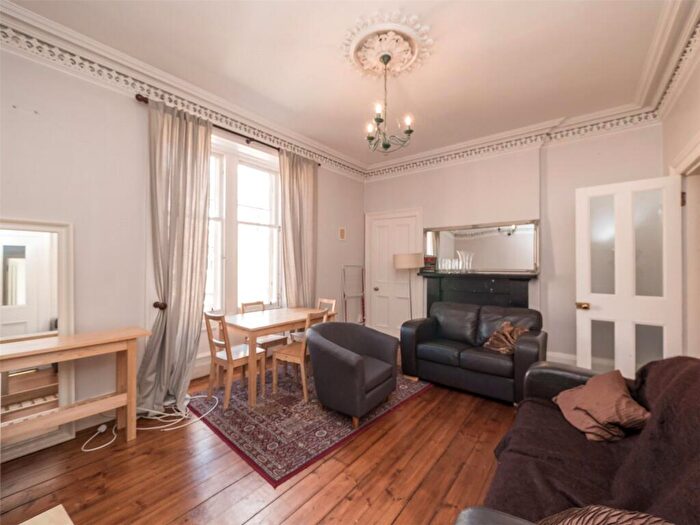 2 Bedroom Flat To Rent In Livingstone Place, Edinburgh, EH9