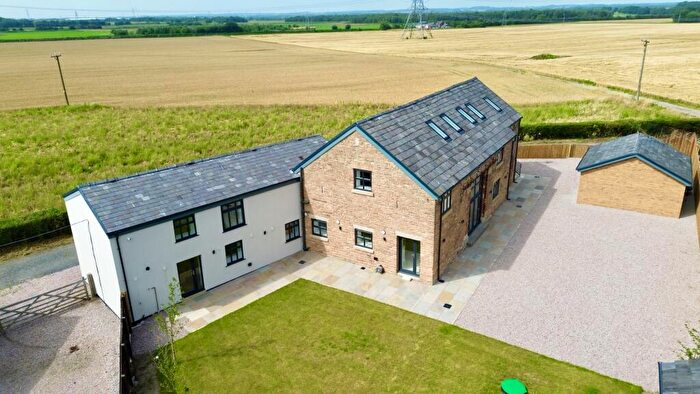 4 Bedroom Barn Conversion For Sale In Cut Lane, Knowsley, L33