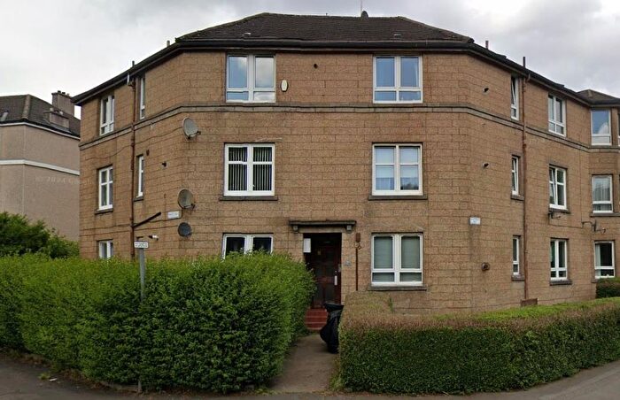 2 Bedroom Flat To Rent In Paisley Road West, Glasgow, G52