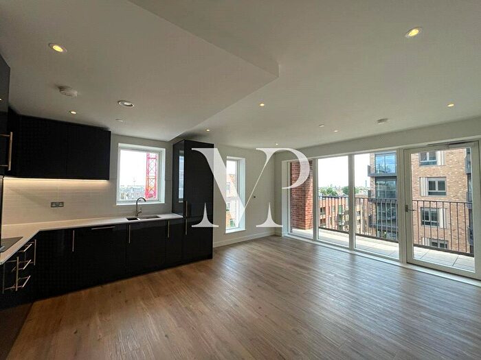 2 Bedroom Apartment To Rent In Blenheim Mansions, Mary Neuner Road, N8