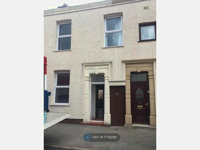3 Bedroom Terraced House To Rent In Calverley Street, Preston, PR1