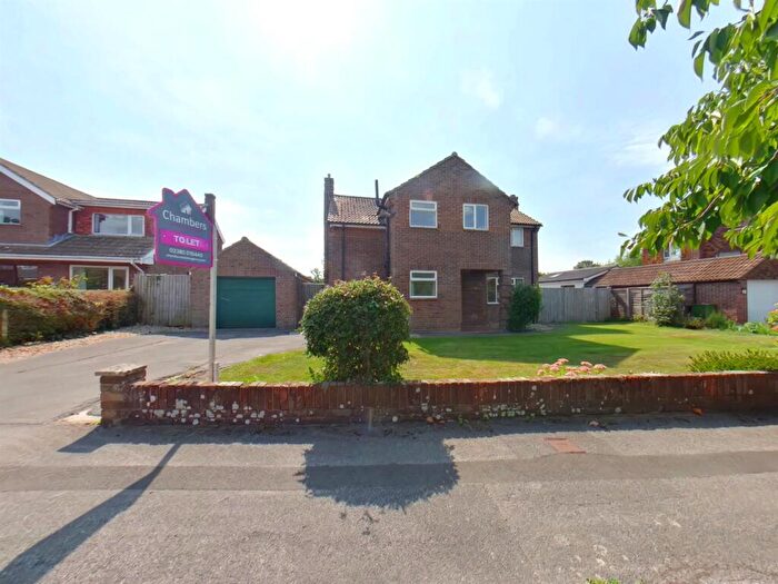 4 Bedroom Detached House To Rent In Seafield Park Road, Hill Head, PO14