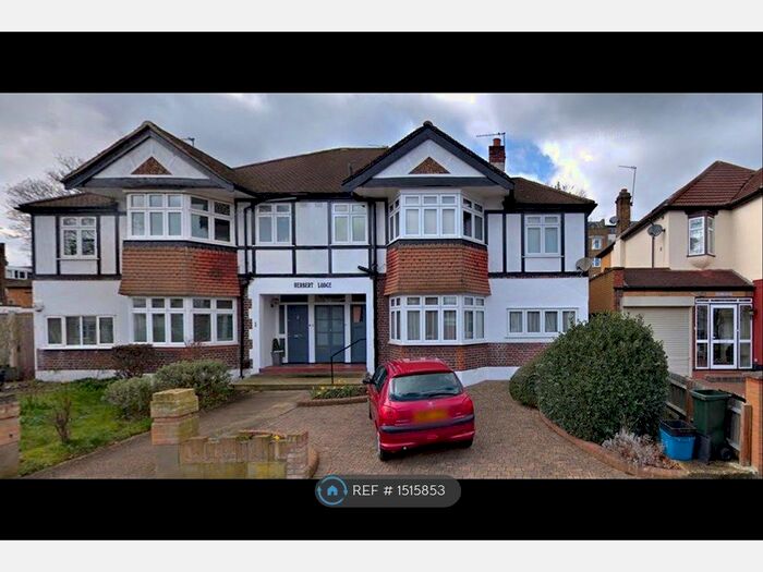 2 Bedroom Flat To Rent In Lansdowne Road, London, E18