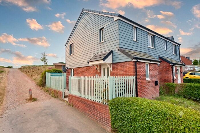 3 Bedroom Semi Detached House For Sale In Cranesbill Way, Weymouth, DT3
