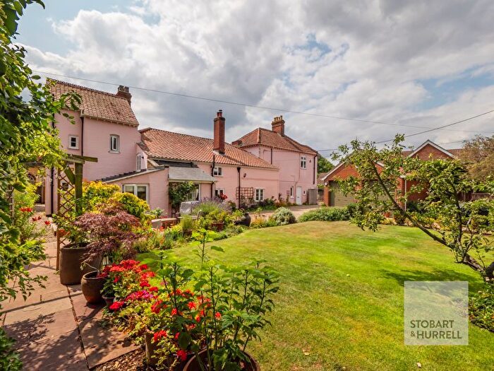 6 Bedroom Detached House For Sale In West Lodge, Yarmouth Road Blofield, Norfolk, NR13