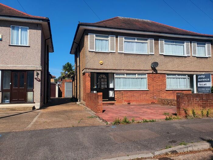 3 Bedroom Semi-Detached House To Rent In Frogmore Avenue, Hayes, UB4