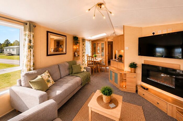 3 Bedroom Park Home For Sale In Harts Holiday Park, Leysdown Rd Leysdown-On-Sea, ME12