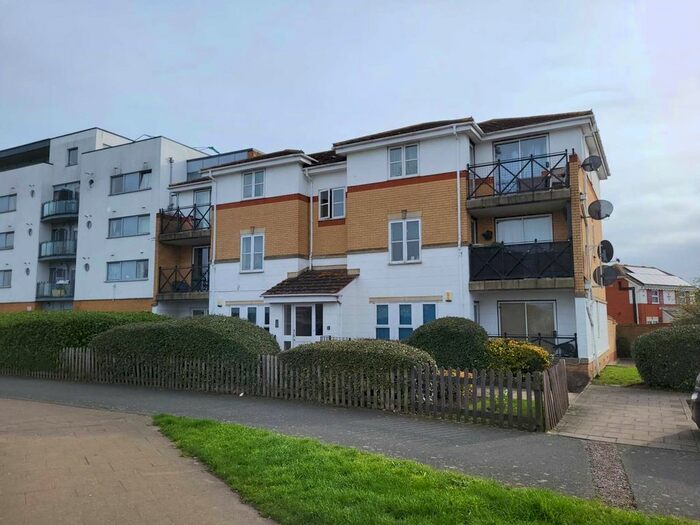 2 Bedroom Flat To Rent In Princess Alice Way, London, SE28