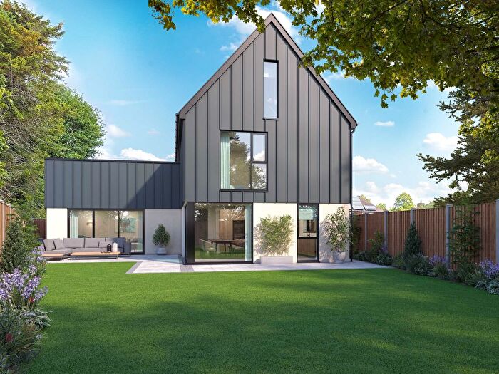 4 Bedroom Detached House For Sale In Kingfield Green, Woking, GU22