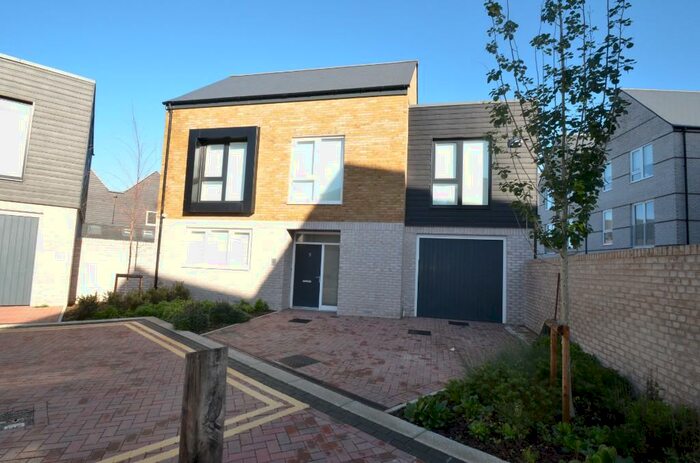 3 Bedroom Detached House To Rent In Telemon Close, Rochester, Kent, ME1