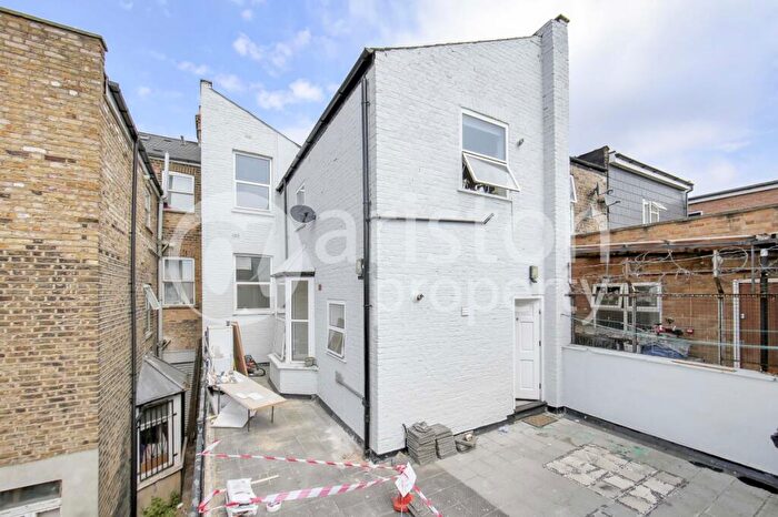 3 Bedroom Flat To Rent In Turnpike Lane, Harringay, N8