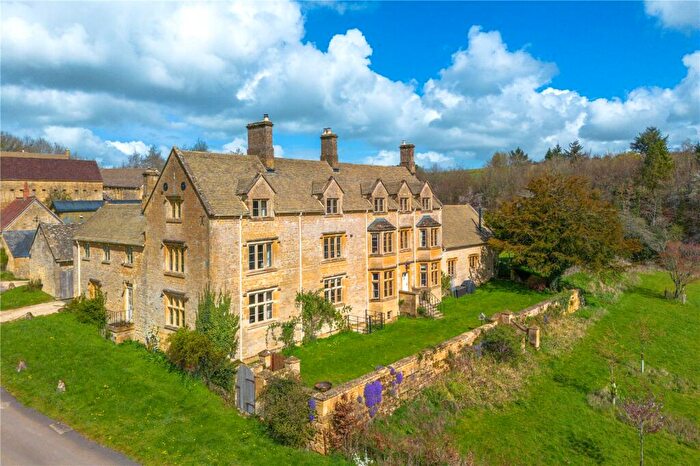 6 Bedroom Detached House To Rent In Moreton-in-Marsh, Gloucestershire, GL56