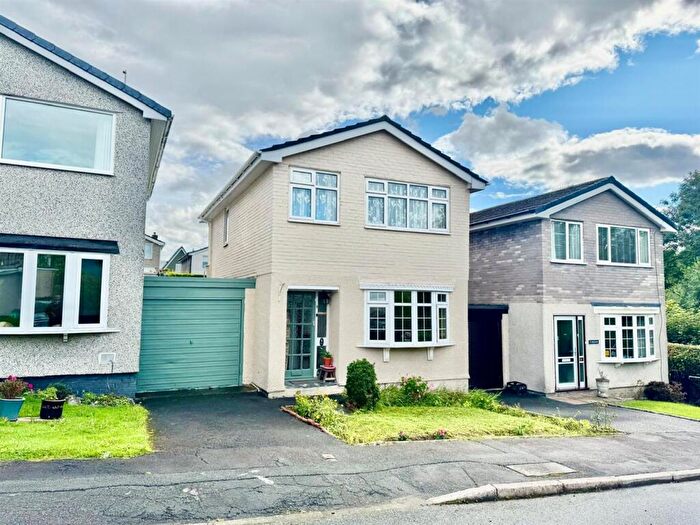 3 Bedroom House For Sale In Trem Arfon, Llanrwst, LL26