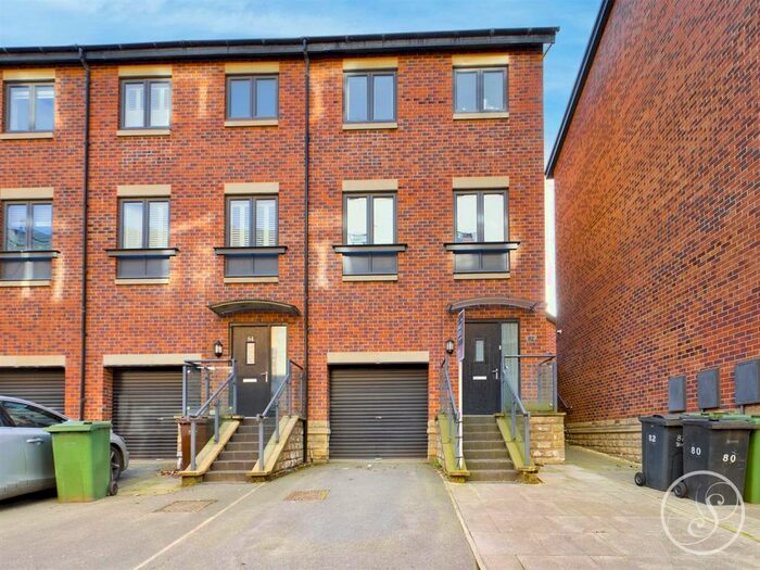 3 Bedroom Town House To Rent In Goodman Street, Hunslet, Leeds, LS10