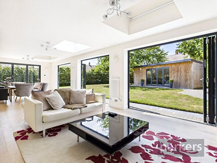 4 Bedroom Detached House For Sale In Willows Edge, Eynsham, Witney, Oxfordshire, OX29