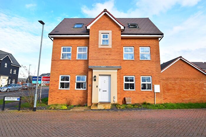 4 Bedroom Detached House For Sale In Wallis Drive, Leighton Buzzard, LU7