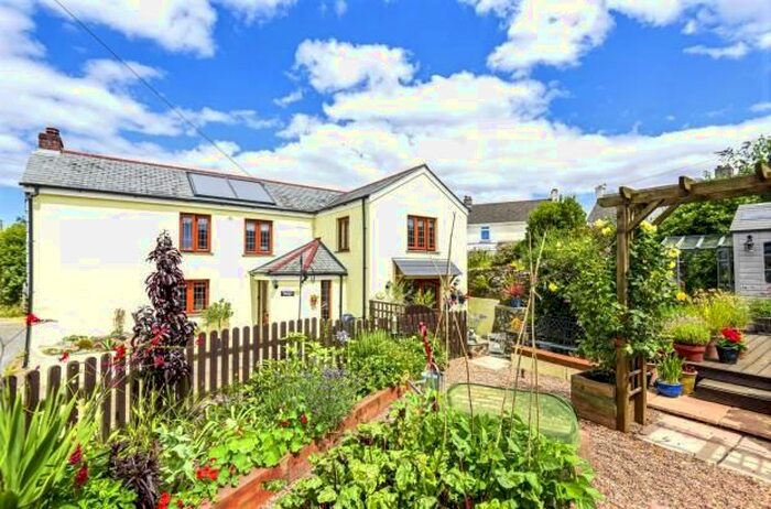 3 Bedroom Semi-Detached House For Sale In Tredinnick, Liskeard, Cornwall, PL14