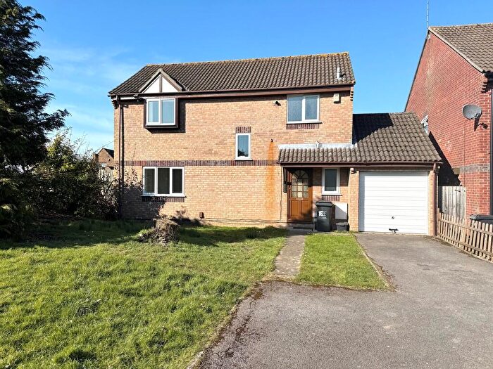 4 Bedroom Detached House To Rent In Olive Grove, Swindon, SN25