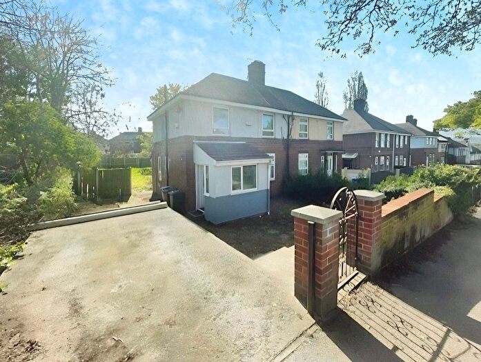 3 Bedroom Semi Detached House For Sale In Gregg House Road, Sheffield, S5