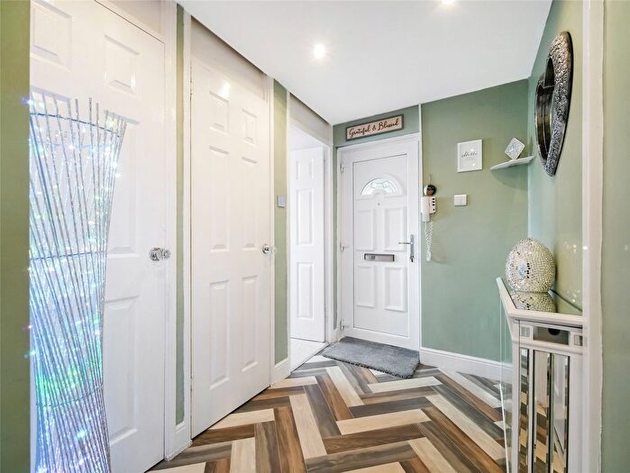 3 Bedroom Flat For Sale In Harris Road, Summerston, Glasgow, G23